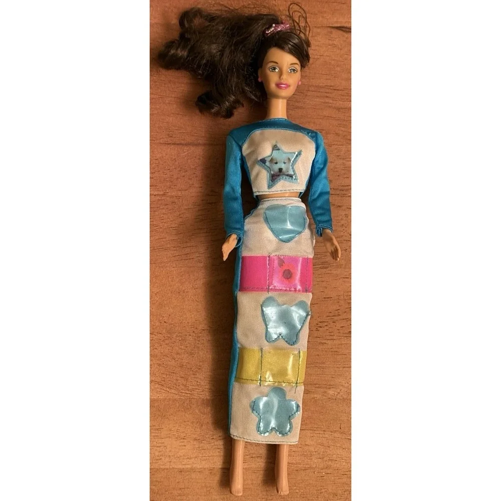 Vintage‎ BARBIE DOLL  PICTURE POCKET SKIRT TOP  Dark Hair Blue Eyes